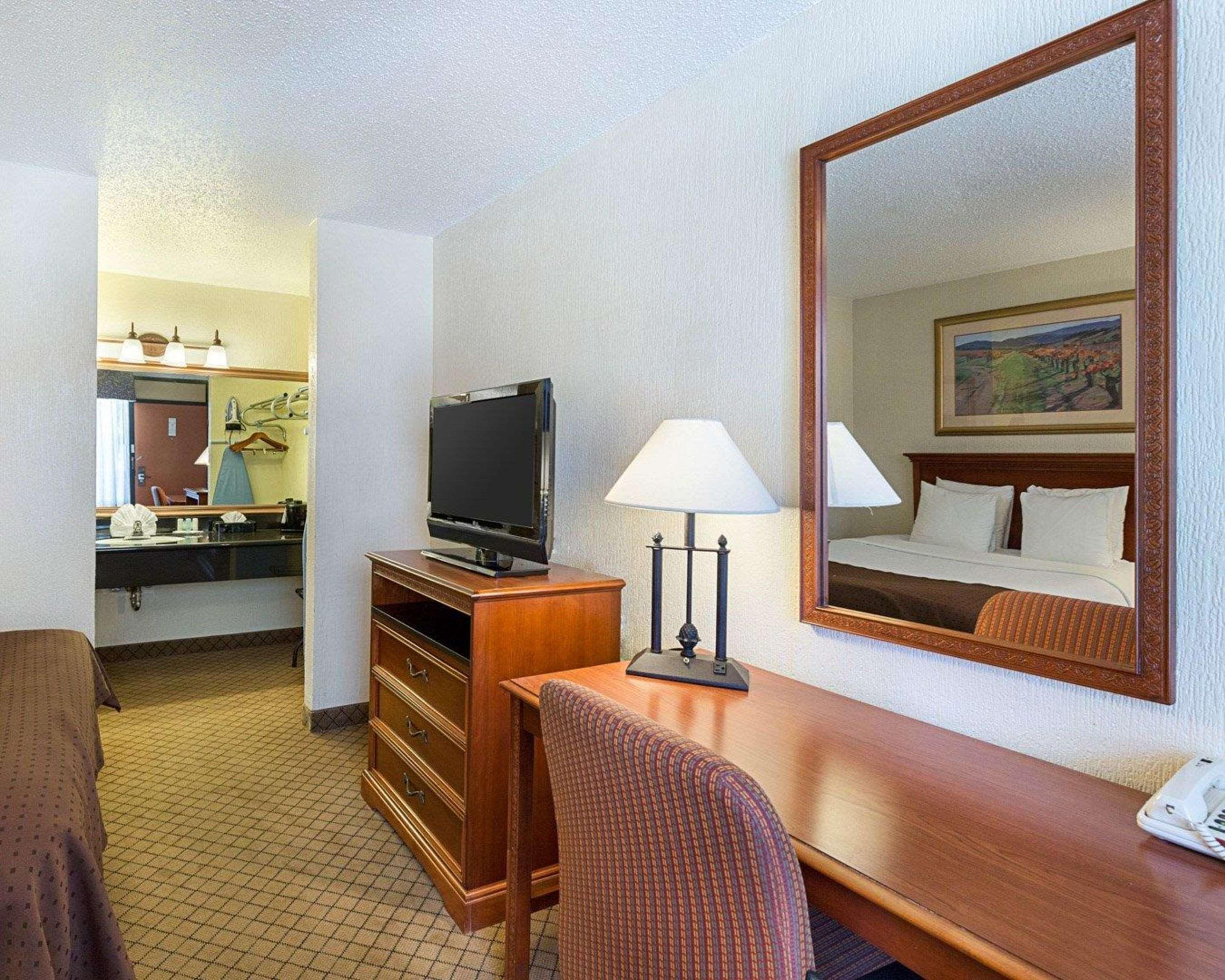 Greentree Hotel & Extended Stay I-10 Fwy Houston, Channelview, Baytown Zewnętrze zdjęcie